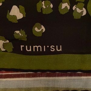 XL Rumisu scarf NWOT